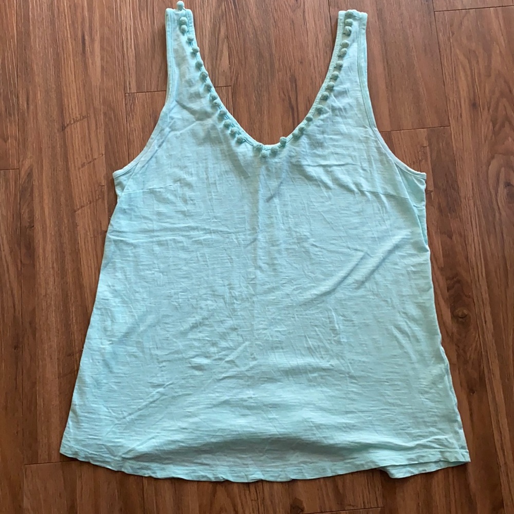 Lilly tank